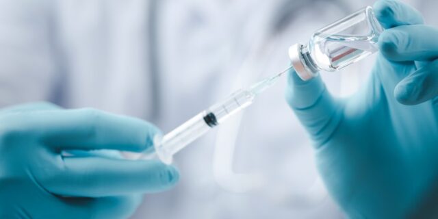 Εμβόλιο κορονοϊού: Διετής προστασία με τον συνδυασμό Sputnik-V και AstraZeneca
