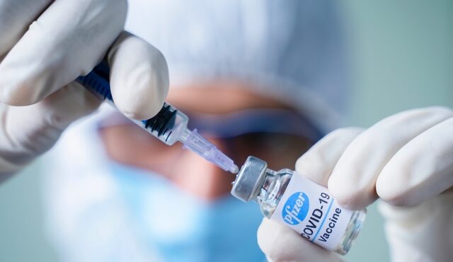 Εμβόλιο κορονοϊού: “Πρεμιέρα” για το emvolio.gov.gr – 8 πράγματα που πρέπει να γνωρίζουμε