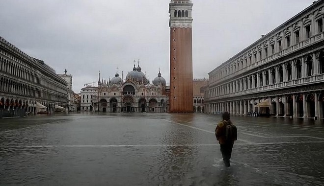 Ιταλία: “Βούλιαξε” και πάλι η Βενετία
