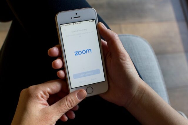 Zoom: Αίρει στις γιορτές το όριο των 40 λεπτών στους δωρεάν λογαριασμούς