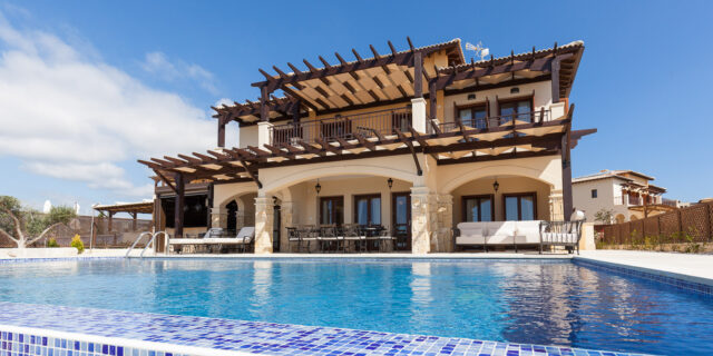 Οι κατοικίες της Holiday Residences στο Aphrodite Hills Resort, του ομίλου PRODEA Investments, επιλογή της Homes & Villas από την Marriott International