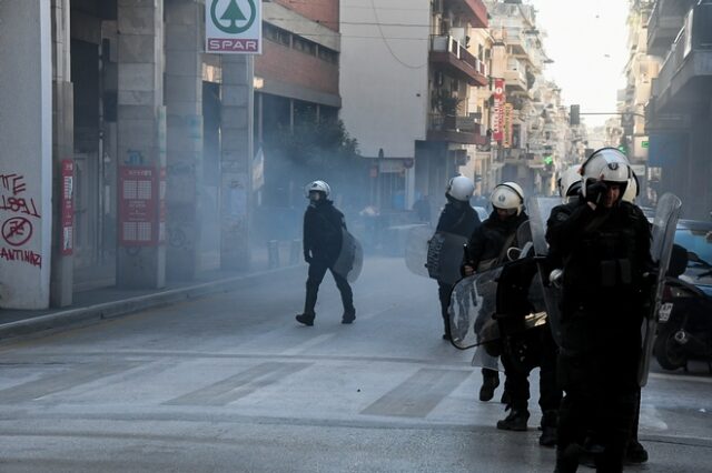 Πάτρα: Τρεις συλλήψεις στην πορεία για τον Κουφοντίνα