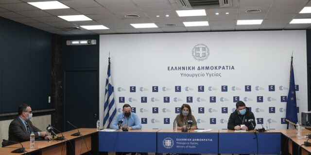 Παπαευαγγέλου: Ο ένας στους 3 ασθενείς με κορονοϊό βρίσκεται στην Αττική