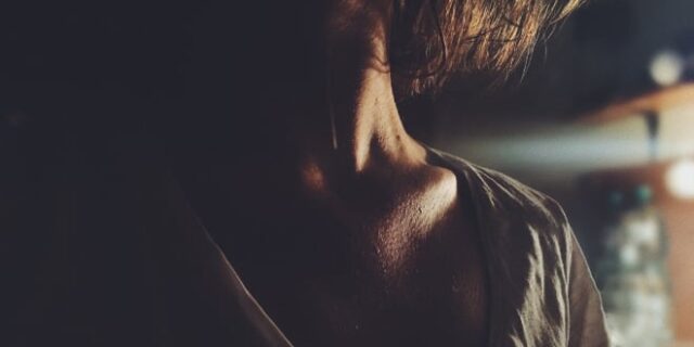 Στη σημερινή Ελλάδα, αν μια γυναίκα βιαστεί Παρασκευή θα εξεταστεί από ιατροδικαστή Δευτέρα