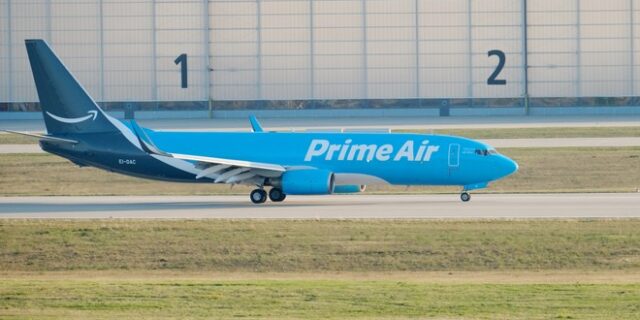 Amazon: Αγοράζει 11 αεροπλάνα για να εξυπηρετεί τις αυξημένες παραγγελίες