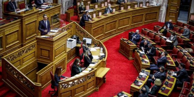 Η “βροχή” προοδευτικής συμπόρευσης του ΣΥΡΙΖΑ και η “ομπρέλα” του Βαρουφάκη