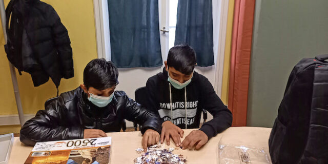 Θεσσαλονίκη: Στον δρόμο, υπό συνθήκες παγετού, εντοπίστηκαν δύο 13χρονα προσφυγόπουλα