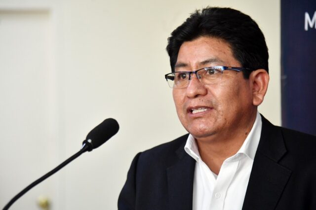 Βολιβία: Θετικός στον κορονοϊό ο υπουργός Δημοσίων Έργων