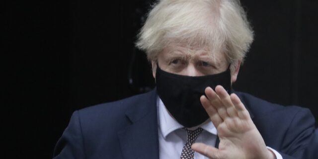 Βρετανία: Ο Μπόρις Τζόνσον ήρθε σε επαφή με θετικό κρούσμα – Βρίσκεται σε απομόνωση