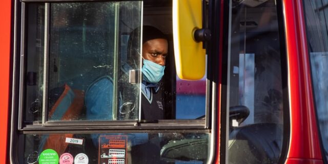 Κορονοϊός: Λεωφορεία στο Λονδίνο μετατρέπονται σε ασθενοφόρα
