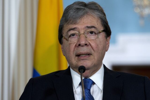 Κολομβία: Πέθανε από κορονοϊό ο υπουργός Άμυνας