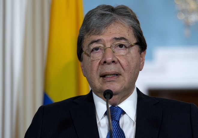 Κολομβία: Σε ΜΕΘ με σοβαρά συμπτώματα κορονοϊού ο υπουργός Άμυνας