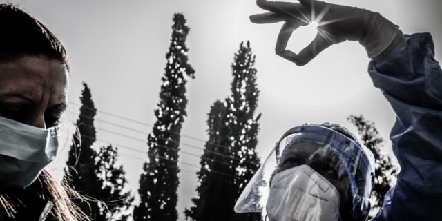 Κορονοϊός: 484 νέα κρούσματα στην Ελλάδα, 255 διασωληνωμένοι, 17 νεκροί