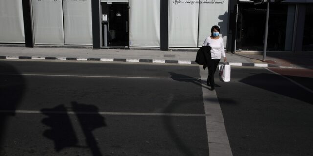 Lοckdown στην Κύπρο: Μετακινήσεις με sms δύο φορές τη μέρα