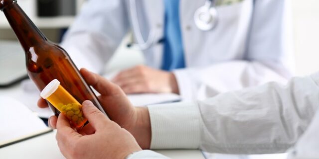 Βρετανία: Με κατάθλιψη, μετατραυματικό στρες και προβλήματα αλκοολισμού οι εργαζόμενοι σε ΜΕΘ