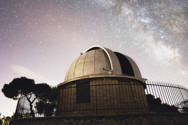 Κυριακές με διαδικτυακές αστρονομικές συναντήσεις στο λόφο της Πνύκας