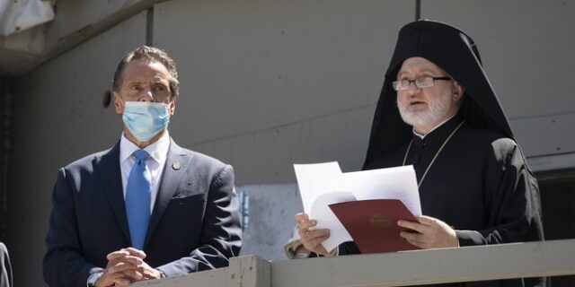 Αρχιεπίσκοπος Αμερικής: Τέλεσε τον αγιασμό των υδάτων στη Φλόριντα