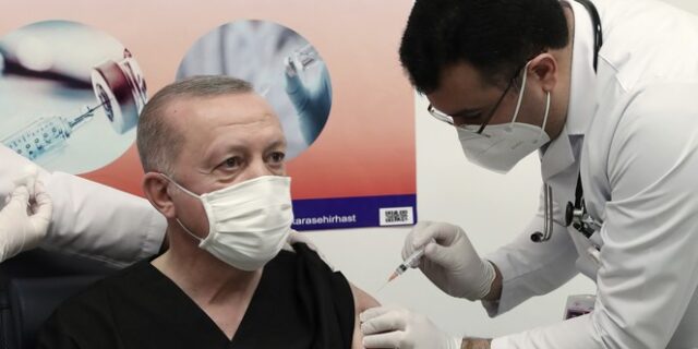 Τουρκία: Η αντιπολίτευση εξέθεσε τον Ερντογάν και τους συμμάχους του στους εμβολιασμούς
