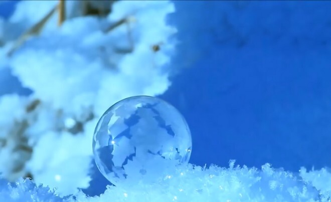 Εντυπωσιακό: Τα μαγικά παιχνίδια της Φυσικής με το χιόνι
