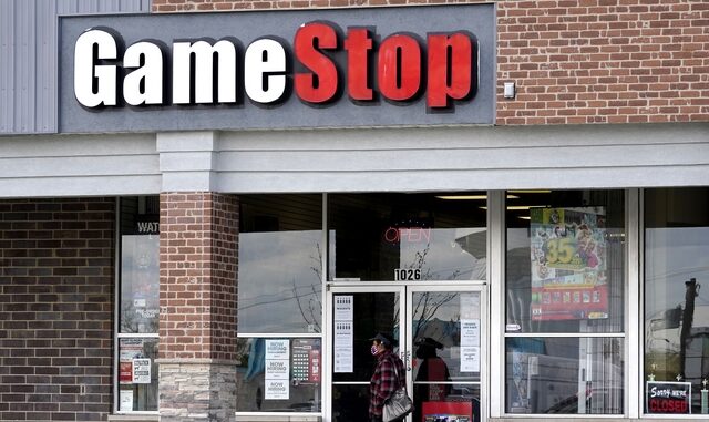 GameStop: Πώς οι ερασιτέχνες επενδυτές γκρεμοτσάκισαν τα hedge funds της Wall Street