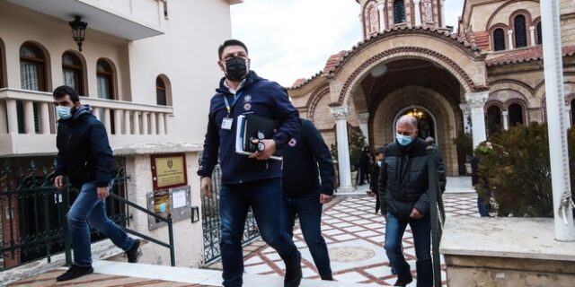 Θεσσαλονίκη: Nοτιοαφρικανική μετάλλαξη στη Μητρόπολη Νεαπόλεως – Εκτάκτως Χαρδαλιάς και Αρκουμανέας