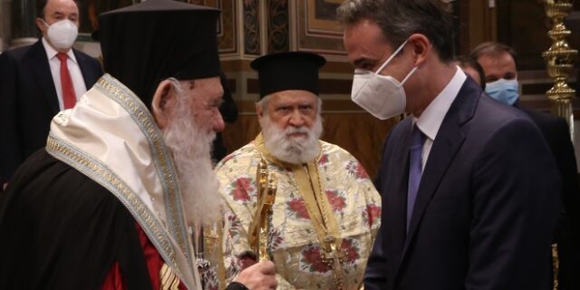 Το σχέδιο για Πάσχα στο χωριό με self test και η “απειλή” της Εκκλησίας 