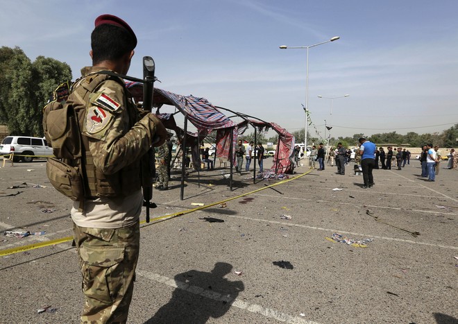 Επίθεση αυτοκτονίας στο Ιράκ με τουλάχιστον 30 νεκρούς