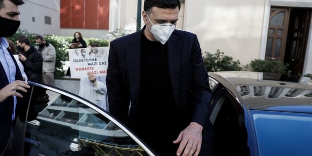 Κικίλιας: Πάνω από 5.000 οι εμβολιασμοί των υγειονομικών