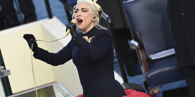 Ορκωμοσία Μπάιντεν: Συγκίνησε η Lady Gaga τραγουδώντας τον Εθνικό Ύμνο των ΗΠΑ