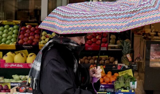 Από Δευτέρα και τα βιομηχανικά είδη στις λαϊκές αγορές