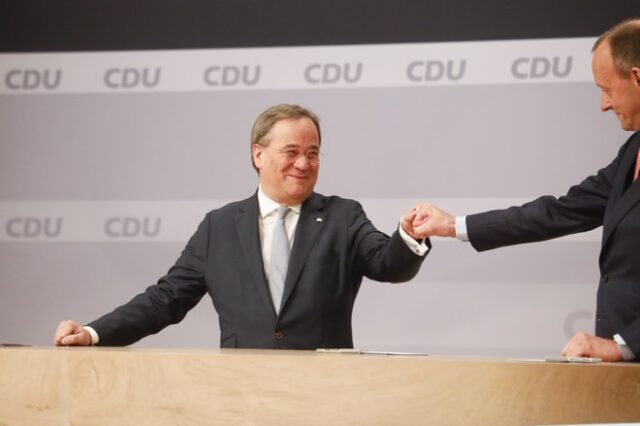 Η Μέρκελ φεύγει, κι όμως είναι ακόμη εδώ: Τι σημαίνει η εκλογή Λάσετ στην προεδρία CDU 
