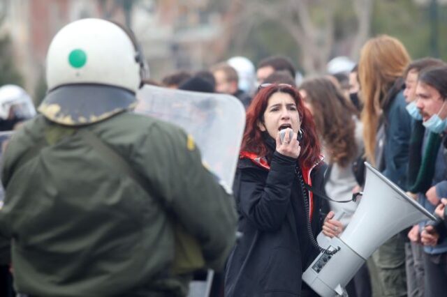 ΣΥΡΙΖΑ: “Ασπίδα” στην Κεραμέως η απαγόρευση των διαδηλώσεων