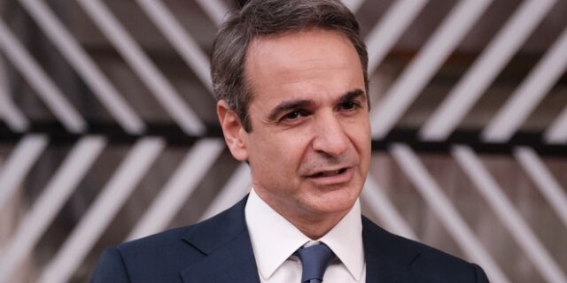 Politico: Πιστοποιητικό εμβολιασμού προτείνει στην Κομισιόν ο Μητσοτάκης