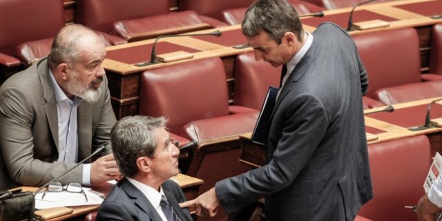 Ομογενείς και ΠΑΣΟΚοι “ψηφίζουν” Μητσοτάκη; Ή οι αριθμοί δεν βγαίνουν ή οι ψηφοφόροι είναι κοπάδι…