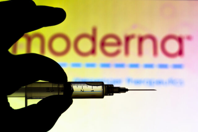 Βρετανία: Ενέκρινε για χρήση το εμβολίο της Moderna εναντίον της COVID-19