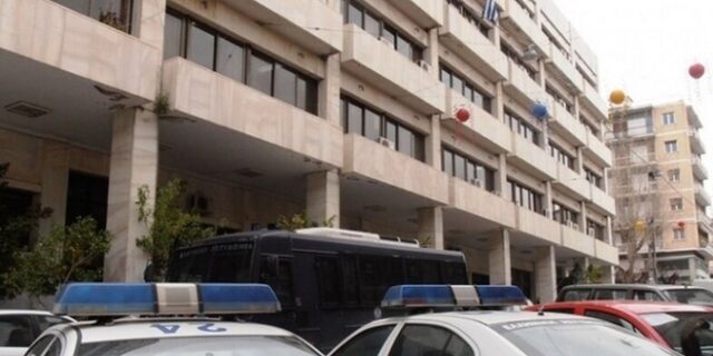 Πάτρα: Παραδόθηκε στις αρχές ο φερόμενος δράστης της δολοφονίας του 27χρονου