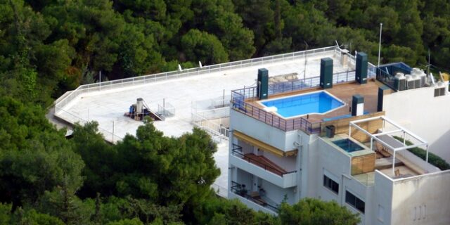 Πονοκέφαλος ο “έξτρα φόρος” λόγω τεκμηρίων – Σκέψεις αναθεώρησης 