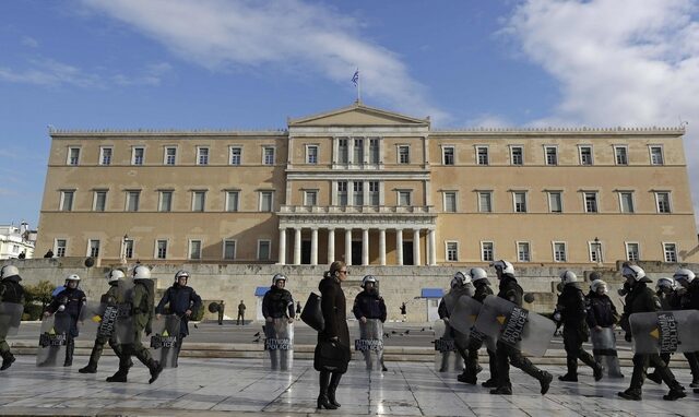 Η Δημοκρατία στο έλεος των “ειδικών”