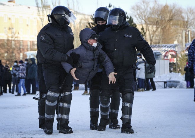 Ρωσία: Πάνω από 5.000 συλλήψεις στις διαδηλώσεις για τον Ναβάλνι