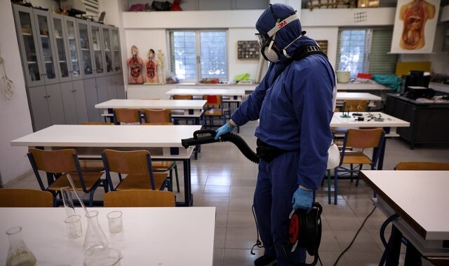 Κορονοϊός: Κρούσματα ξανά σε σχολεία – Έκλεισαν τμήματα
