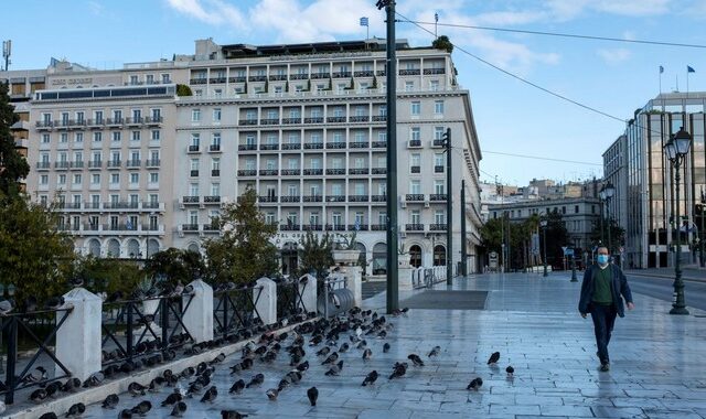 Lockdown: Ανοίγουν τα γυμνάσια παντού και τα λύκεια στις μη κόκκινες περιοχές – Με ραντεβού στα καταστήματα