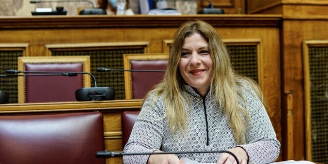 ΣΥΡΙΖΑ: Να απομακρυνθεί η Συρεγγέλα, μετά τις δηλώσεις για τις γυναικοκτονίες