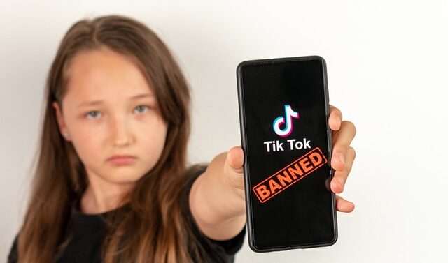 TikTok: Οι λογαριασμοί χρηστών κάτω των 16 ετών έγιναν ιδιωτικοί