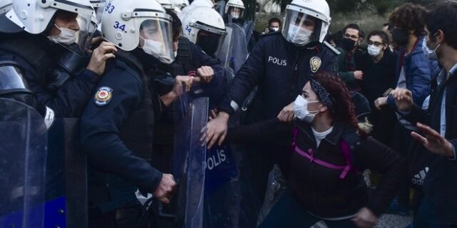 Τουρκία: Τέσσερις συλλήψεις μετά από ανάρτηση πίνακα που απεικόνιζε τον ιερότερο τόπο του Ισλάμ