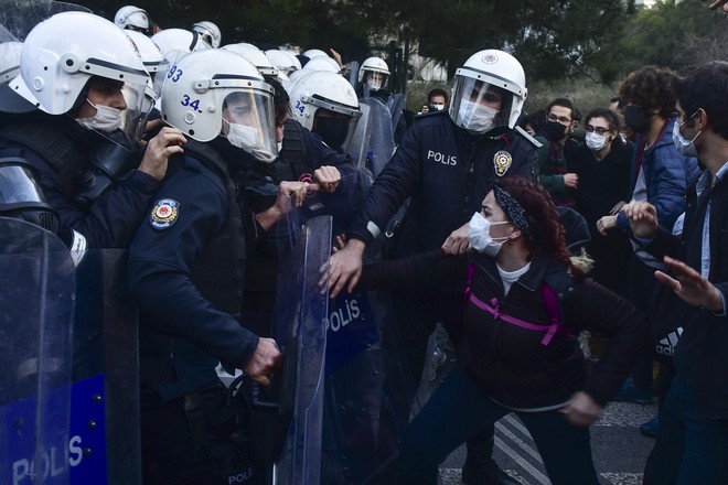Τουρκία: Απαγορεύτηκαν στην Κωνσταντινούπολη οι διαδηλώσεις για την Ημέρα της Γυναίκας