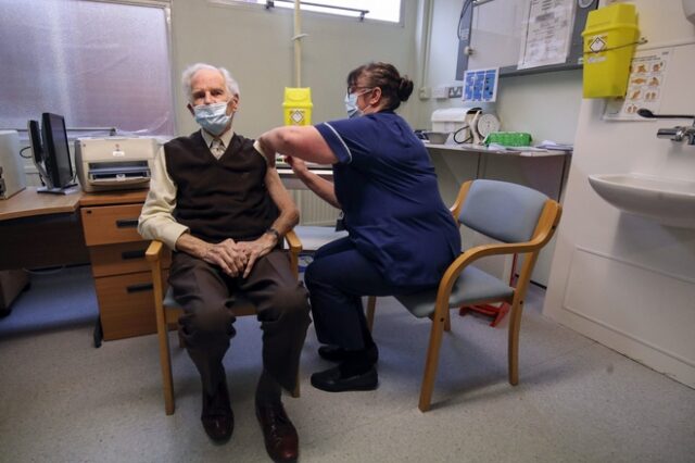 Βρετανία: Αρχίζουν οι εμβολιασμοί πολιτών άνω των 70