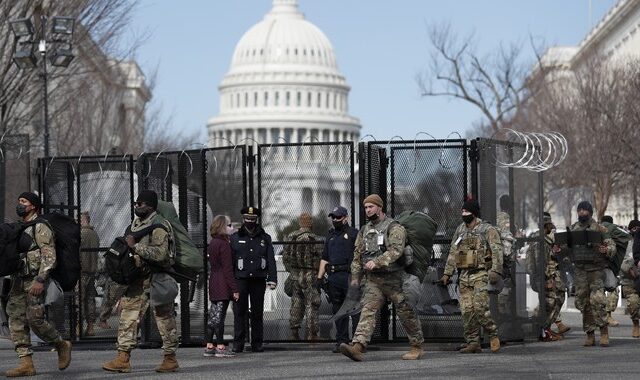 ΗΠΑ: Σκέψεις για παραμονή της Εθνοφρουράς στο Καπιτώλιο – Φόβοι για νέα εισβολή