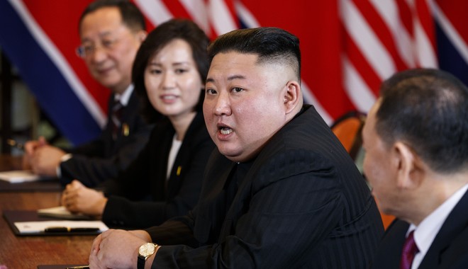 Κιμ Γιονγκ Ουν: Θωρακίζεται για το ενδεχόμενο πυρηνικού πολέμου