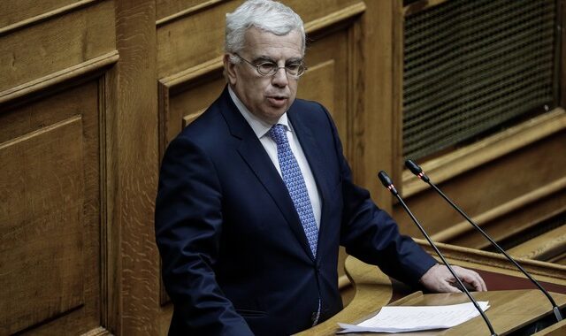 Κορονοϊός: Πήρε εξιτήριο ο Στράτος Σιμόπουλος
