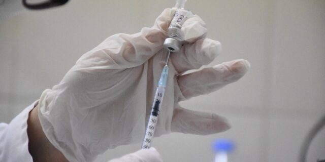 ΚΙΝΑΛ: Προσχηματικός ο διαγωνισμός της πλατφόρμας εμβολιασμών